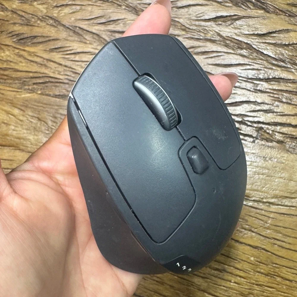 Logitech M720 Triathlon Multi-Device Wireless Bluetooth Mouse Black White